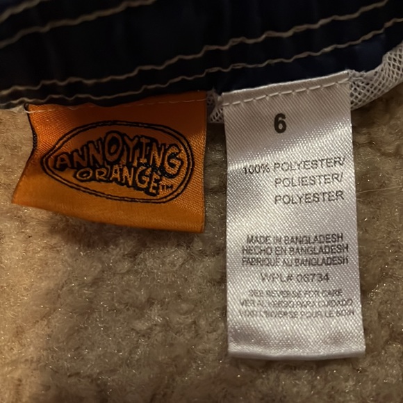 Size 6 Swim trunks - Picture 3 of 3